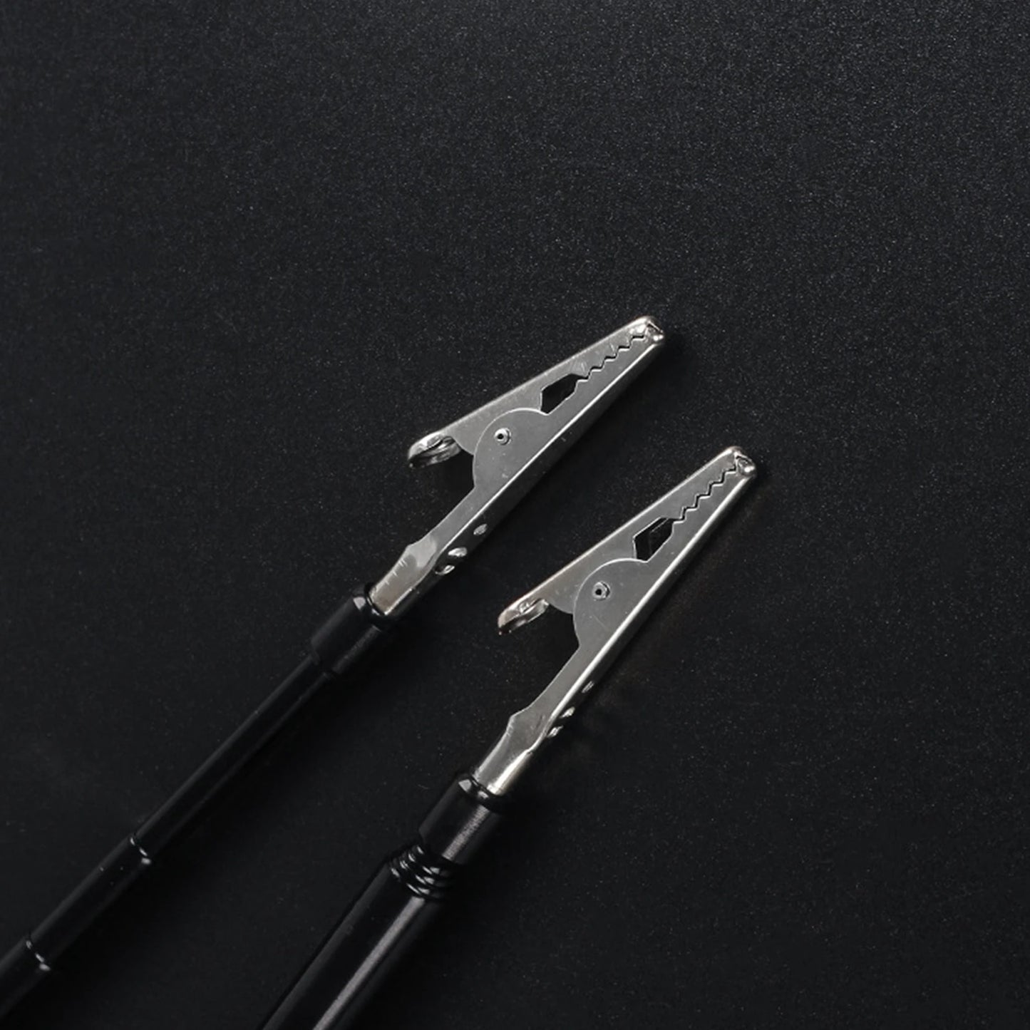 Adjustable Pre-Roll Roach Clip